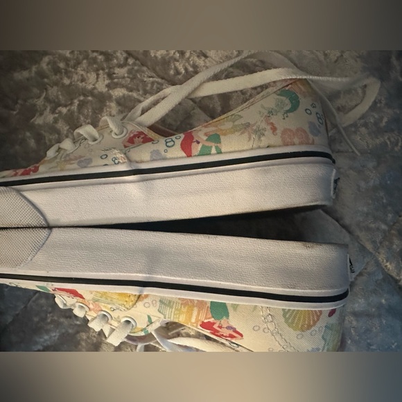 Disney Little Mermaid Authentic Vans - Picture 5 of 13